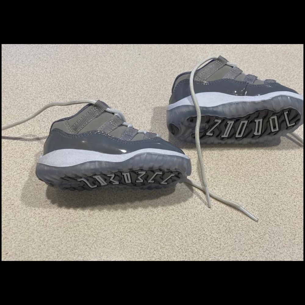 Jordan retro 11 cool Grey 4c